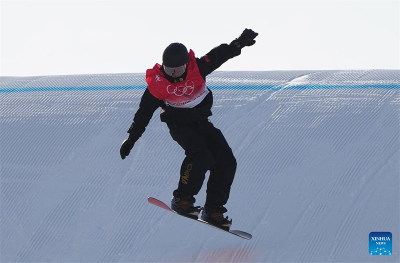 Chinas 17-jährigem Snowboarder gelingt Triple Cork 1800