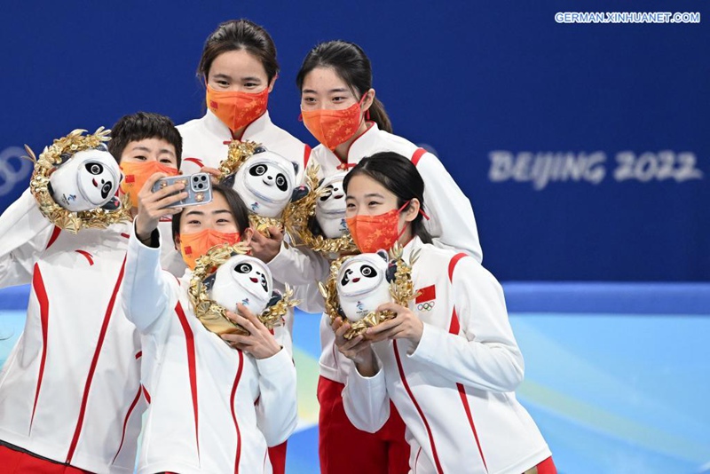 Kurzbahn-Eisschnellläuferinnen aus China holen Bronze in 3.000-Meter-Staffel