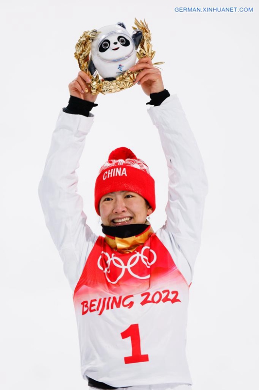 Xu Mengtao aus China holt Gold im Aerials-Wettbewerb der Ski-Freestylerinnen
