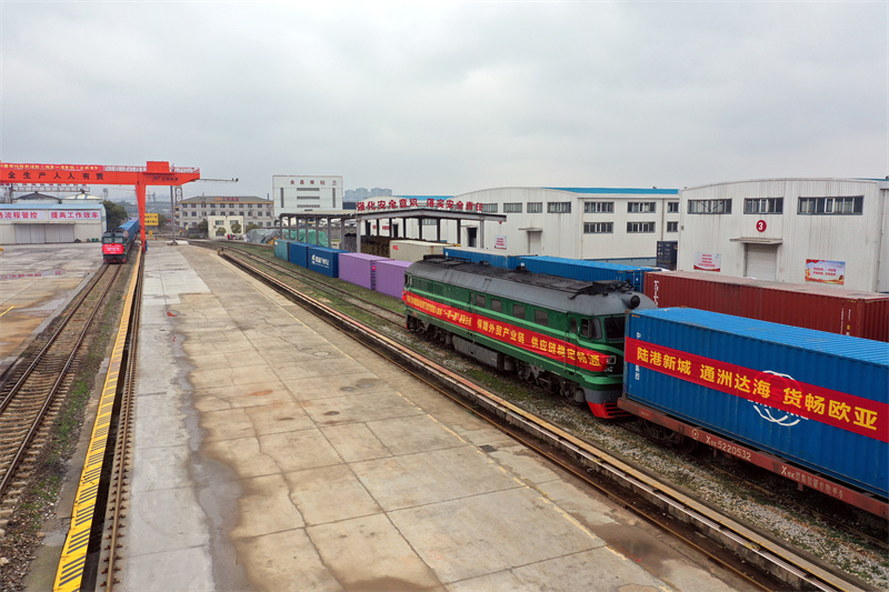 China-Russland-Güterzug startet Fahrt in beide Richtungen