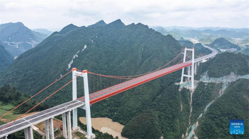 Neue Autobahn in Guizhou für den Verkehr freigegeben