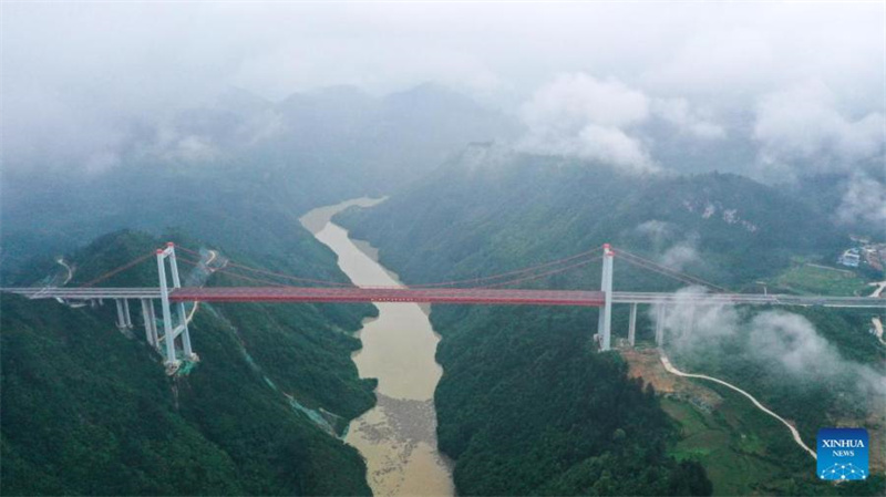 Neue Autobahn in Guizhou für den Verkehr freigegeben