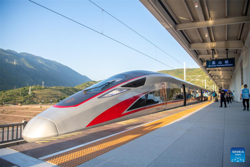 Eisenbahnlinie Zhengzhou – Chongqing wird Betrieb aufnehmen