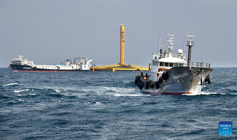 China erntet die erste Charge selbst gezüchteter atlantischer Tiefseelachse