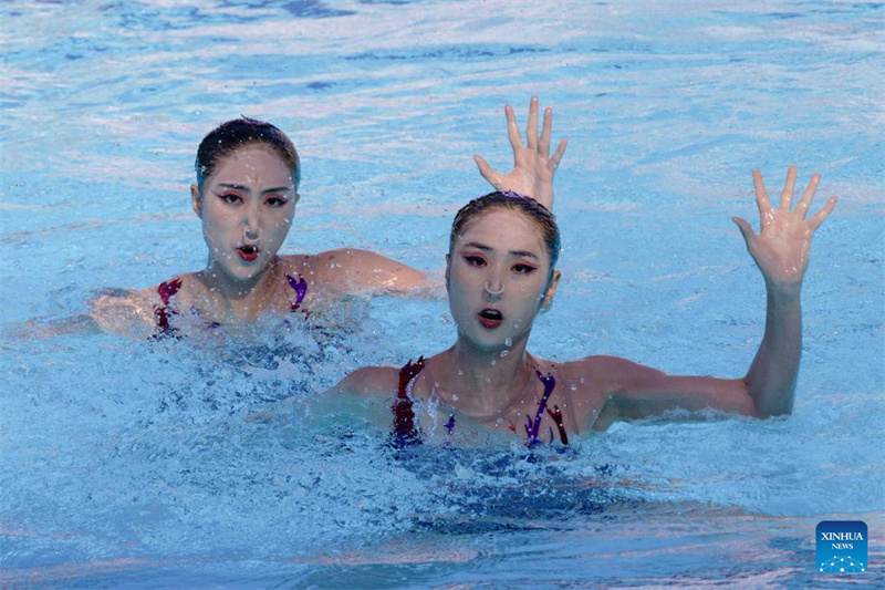 Chinas Zwillingsschwestern Wang gewinnen Gold im Kunstschwimmen
