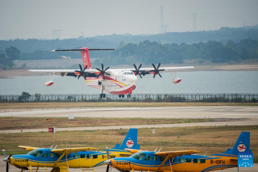 Erfolgreiche Tests und erste Kaufverträge für Chinas AG600-Flugzeugserie für die Notfallrettung 