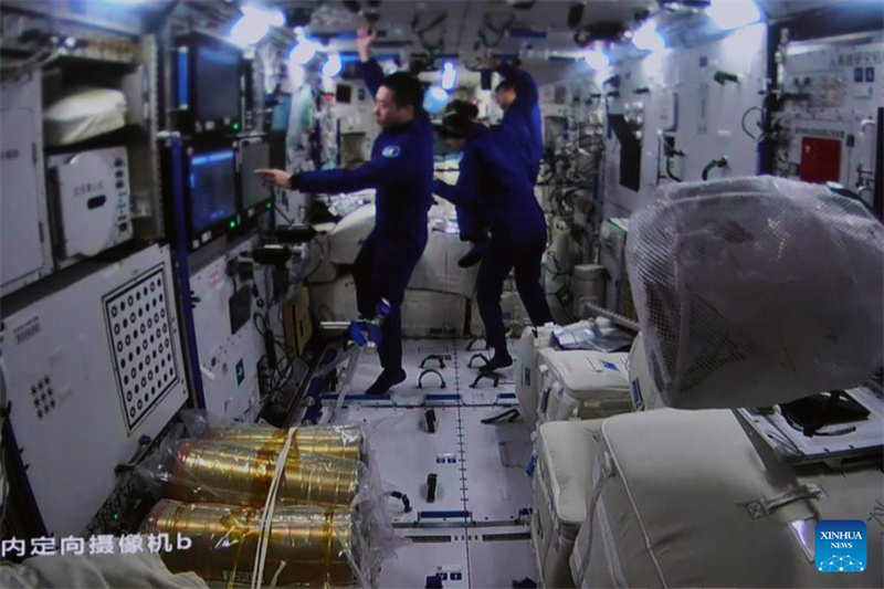 Chinas Labormodul Mengtian dockt an Kombination der Raumstation an