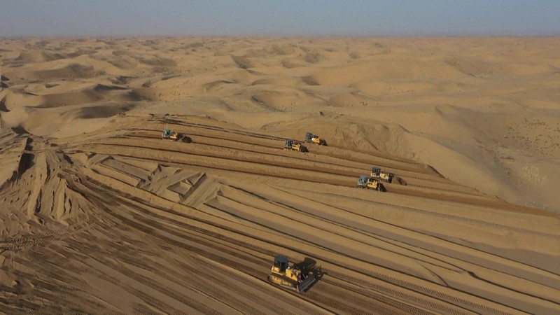 Mega-Solar- und Windkraftprojekt beginnt mit dem Bau in nordchinesischer Wüste