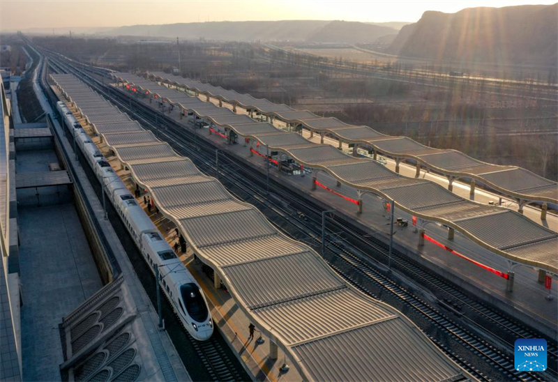 Neue Hochgeschwindigkeits-Strecke im Nordwesten Chinas nimmt den Betrieb auf