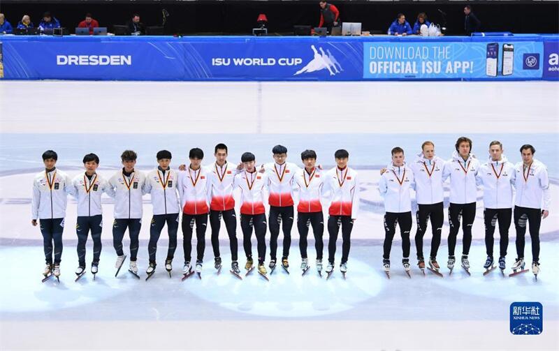 Chinas Herrenteam gewinnt Gold bei der 5000-Meter-Staffel