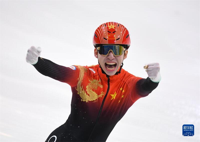 Chinas Herrenteam gewinnt Gold bei der 5000-Meter-Staffel