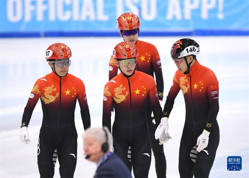 Chinas Herrenteam gewinnt Gold bei der 5000-Meter-Staffel