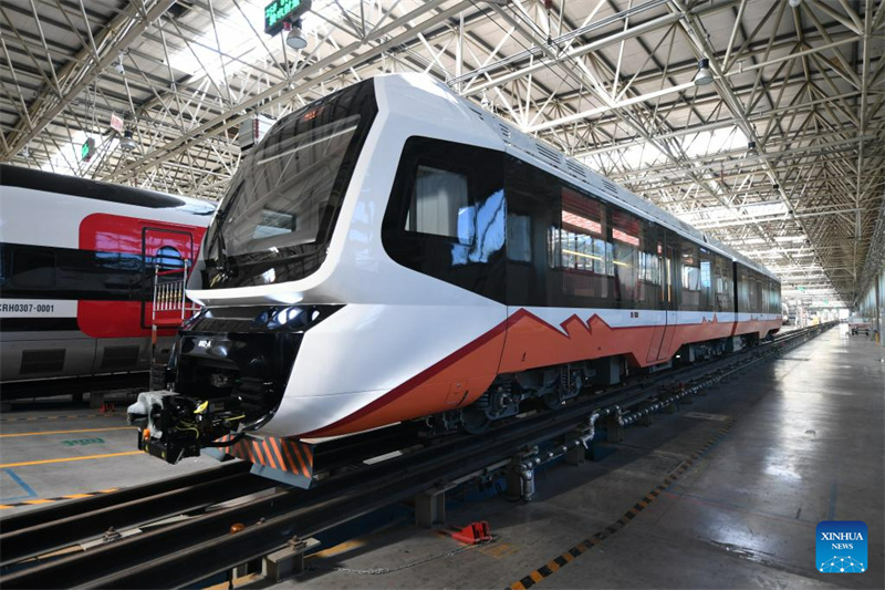 Chinesischer Zughersteller produziert ersten New-Energy-Stadtbahnzug für Argentinien