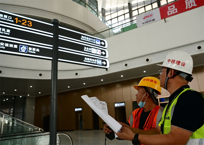 Bahnhof für Chinas erste meereskreuzende Hochgeschwindigkeitsstrecke in Xiamen im Bau