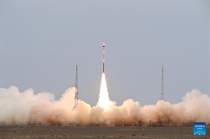 China bringt sieben Satelliten mit einer kommerziellen Rakete in die Umlaufbahn
