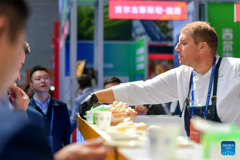 Waren- und Handelsmesse mit Schwerpunkt auf Handelsförderung in Xinjiang eröffnet
