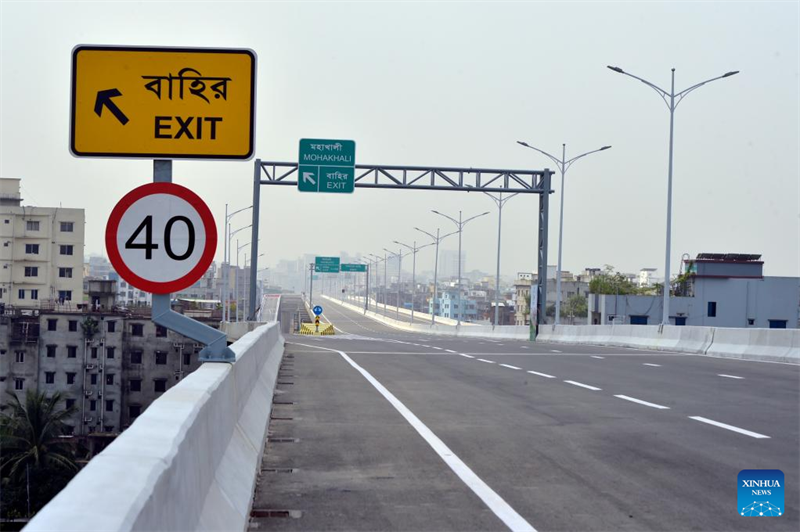 Von China gebaute Hochschnellstraße in Dhaka für den Verkehr freigegeben
