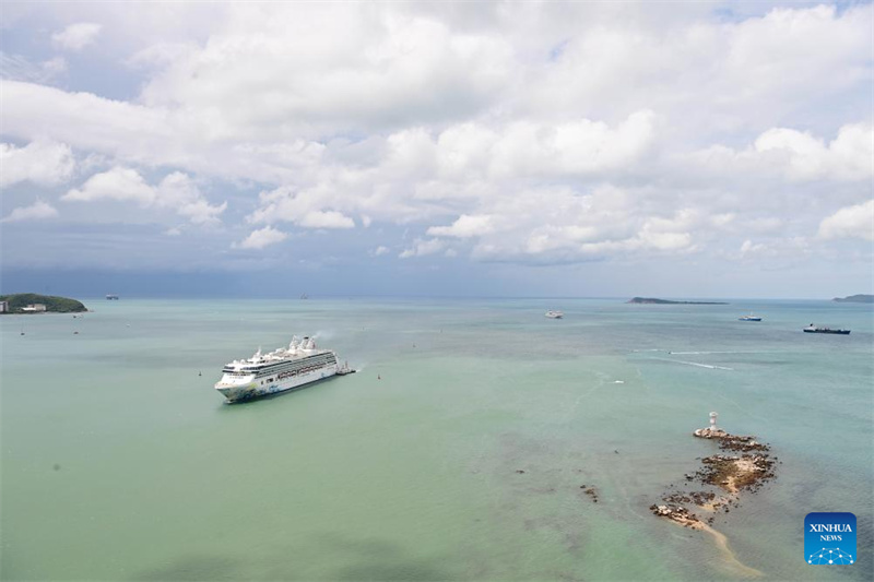 Kreuzfahrtlinien nehmen den Betrieb in Sanya auf der chinesischen Insel Hainan wieder auf