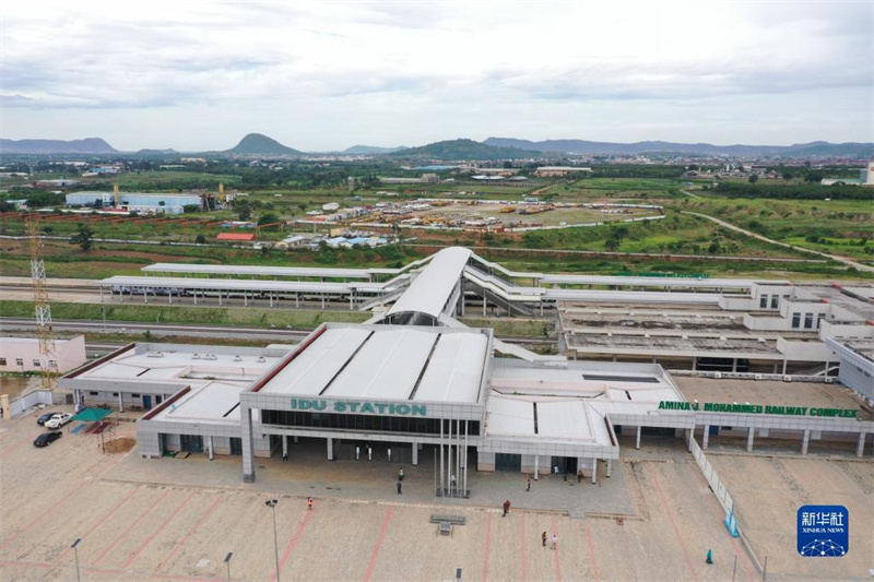Der Bahnhof Idu in Abuja, der Hauptstadt Nigerias, ist der Ausgangspunkt der Bahnstrecke Abuja-Kaduna. (Drohnenfoto vom 18. September, Dong Jianghui/Xinhua)