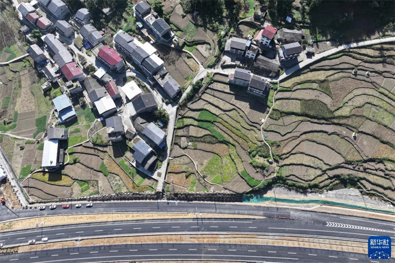 Neue Schnellautobahn verbindet Nord- und Südwesten Chinas