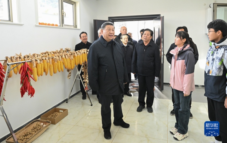 Xi Jinping besichtigt Wiederaufbau nach Überschwemmungen in Beijing und Hebei