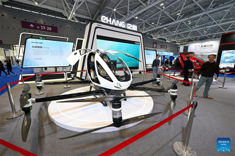Mehr als 4.900 Unternehmen zeigen auf der China Hi-Tech Fair in Shenzhen innovative Produkte und Lösungen