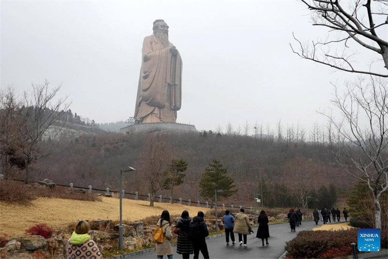 Shandong: Menschen besuchen „Nishan Sacredland“ in Qufu