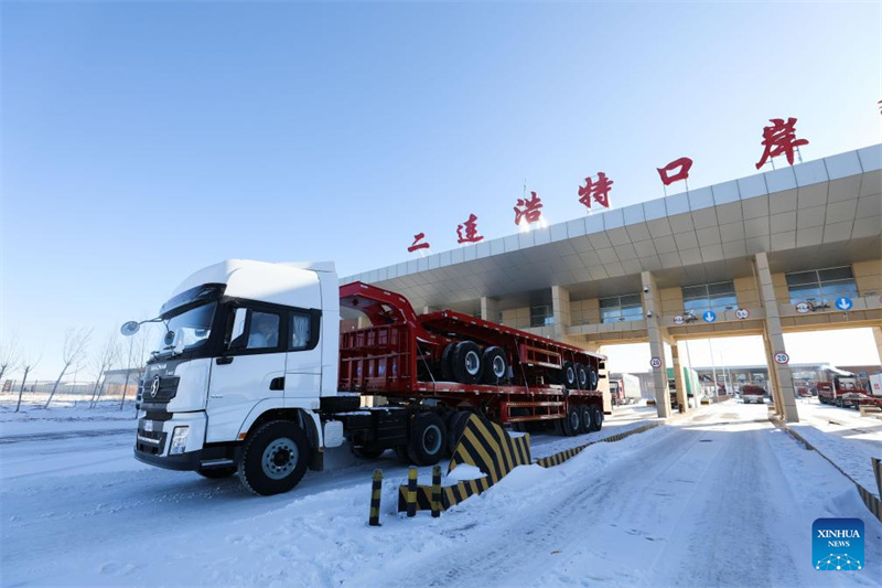 Größter Landhafen an der chinesisch-mongolischen Grenze testet 24-Stunden-Frachtabfertigung