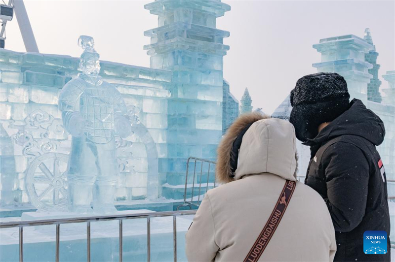 Neue Attraktion in Harbin: Eis-Skulpturen in Form von Terrakotta-Kriegern