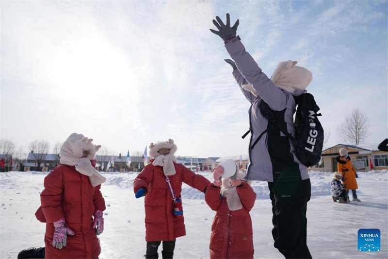 Kinder aus Guangdong machen Studienreise in Nordostchina