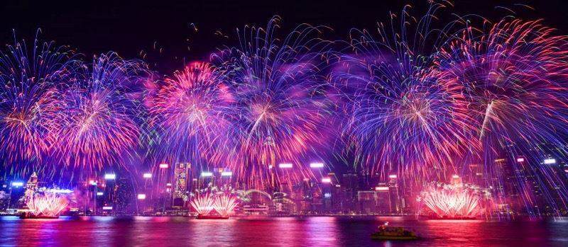 In Bildern: Prächtiges Feuerwerk zur Feier des Frühlingsfestes in Hongkong