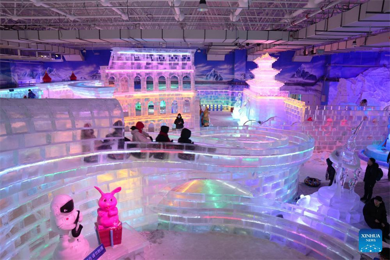 Eis- und Schneekunstgalerie lockt Touristen in Heilongjiang an