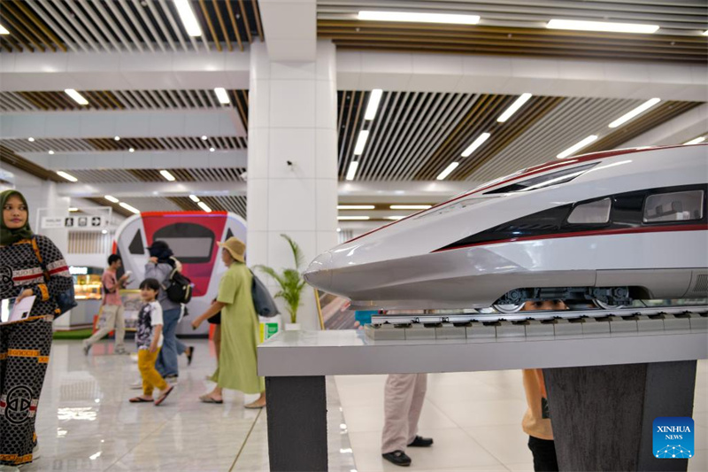 Zwei Millionen Fahrgäste auf der Hochgeschwindigkeitsstrecke Jakarta-Bandung