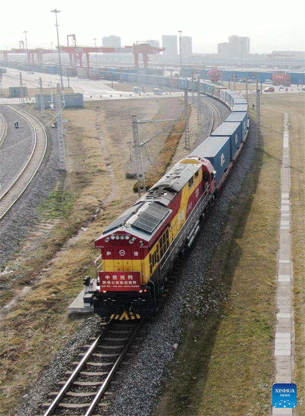 Mehr als 700 China-Europa-Güterzüge wurden seit Beginn des Jahres in Xi'an abgefertigt