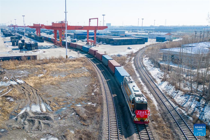 China-Europa-Güterzugdienst zwischen Harbin und Tilburg nimmt den Betrieb auf