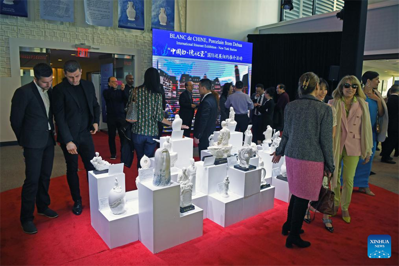 Veranstaltung zur Präsentation von weißem Dehua-Porzellan in New York eröffnet