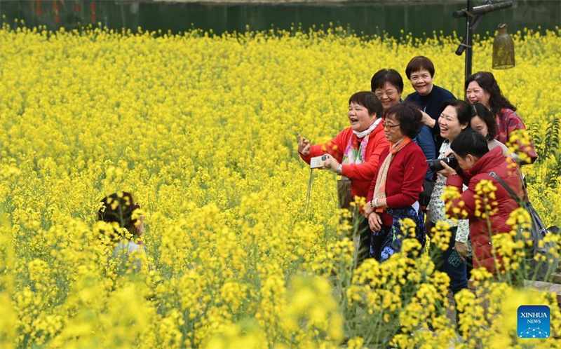 Frühlingsansicht des malerischen Ortes Wujiangzhai im Südwesten Chinas