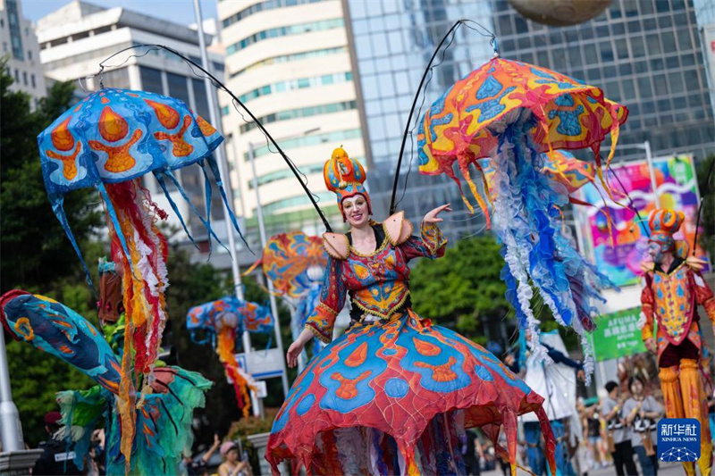 Parade in Macao zur Feier des 25. Jahrestags der Rückkehr nach China