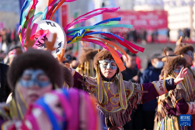 Fest zum „Wecken“ des Songhuajiang-Flusses in Nordostchina