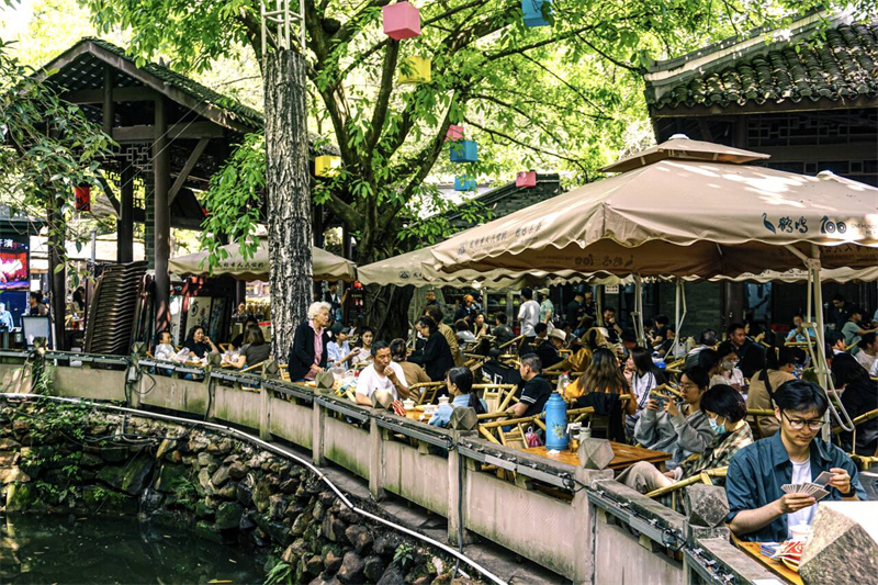 Erleben Sie das gemütliche Leben in Chengdu