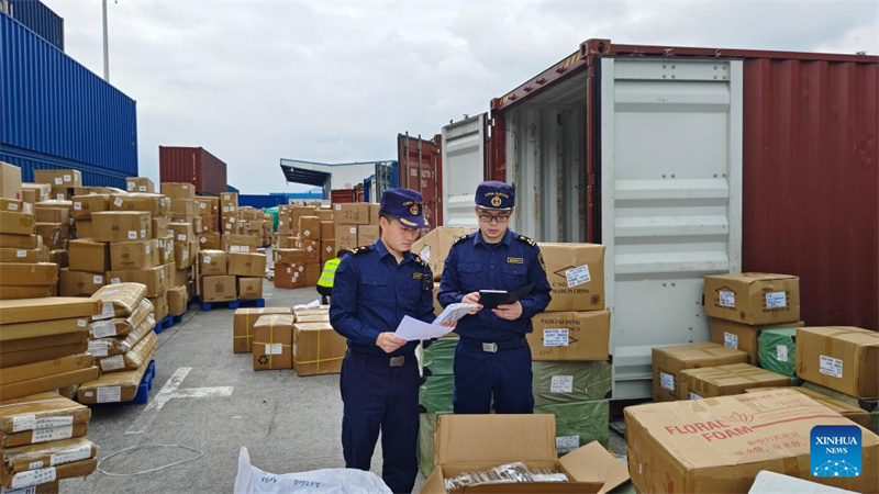 Blick auf den International Logistics Hub Park in Chongqing