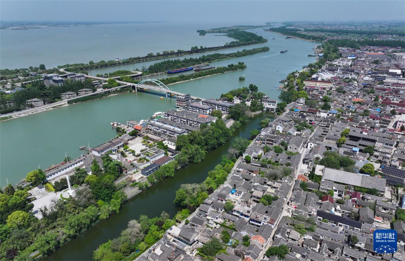 Yangzhou: Der alte Große Kanal im modernen Stil