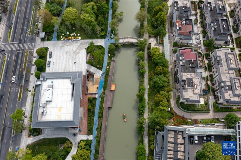 Yangzhou: Der alte Große Kanal im modernen Stil