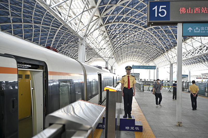 Intercity-Schienen in Guangdong nehmen Probebetrieb auf