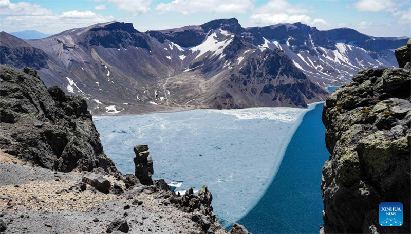 Nordostchina: Landschaft am Tianchi-See in Jilin