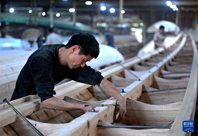 Fuzhou: Handwerkliches Drachenboot