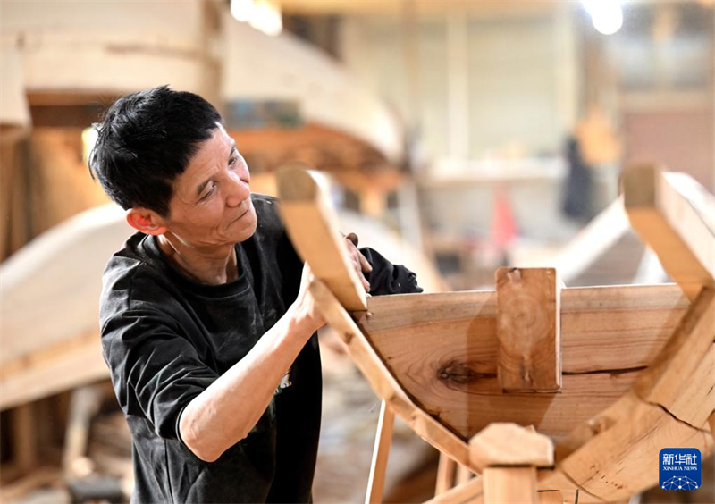 Fuzhou: Handwerkliches Drachenboot