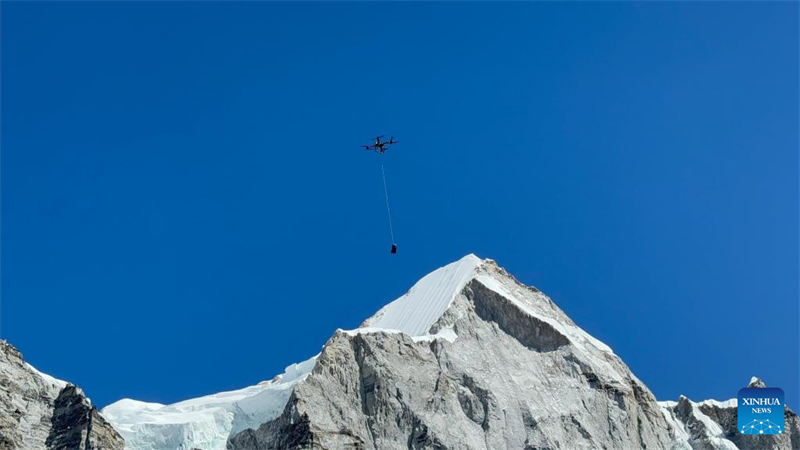 DJI macht weltweit ersten Drohnentest auf Mount Qomolangma