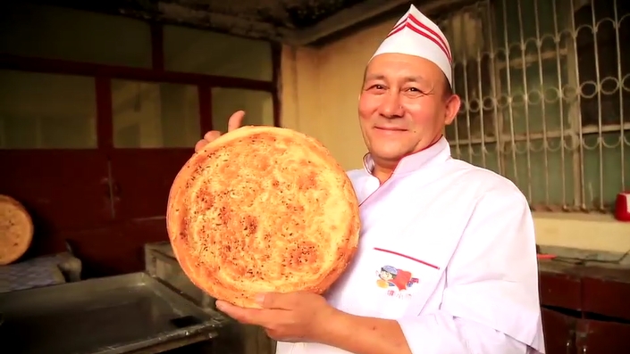  „Nang”, unverzichtbares Nahrungsmittel für die Menschen in Xinjiang