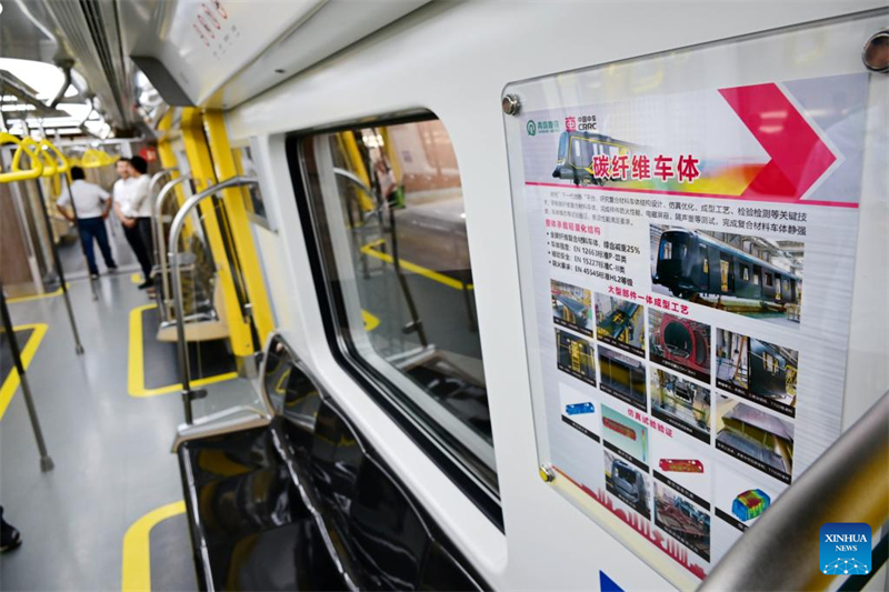 Qingdao stellt effizienten U-Bahn-Zug aus Kohlefaserverbundwerkstoff vor
